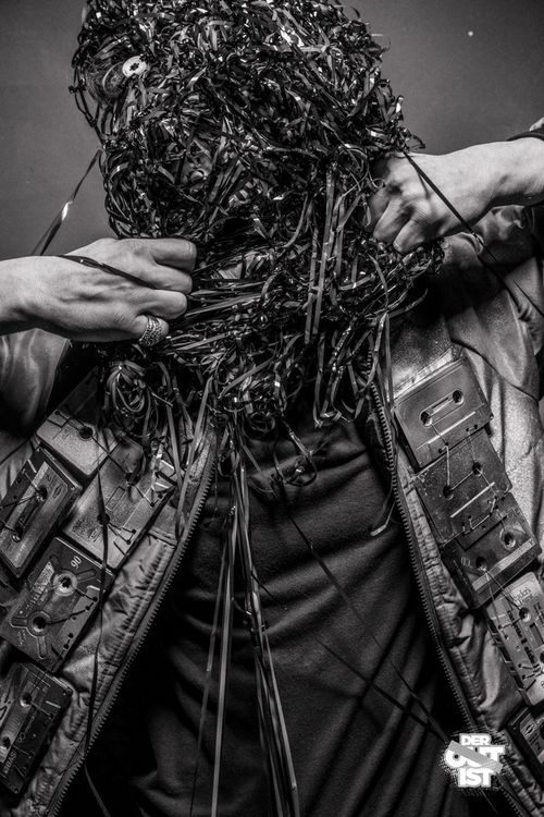 Der Outist lädt ein: Boogie Buh und Tschakalak - Klingende Raumcollage zur Begleitung unserer Ausstellung.