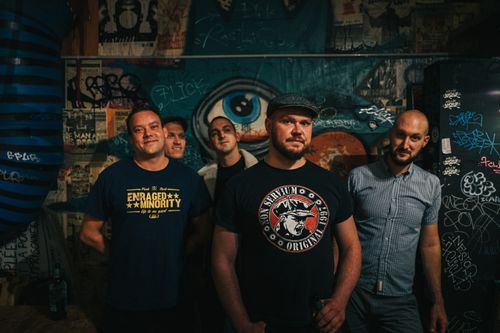 Enraged Minority / Curb Stomp / Risiko Deluxe